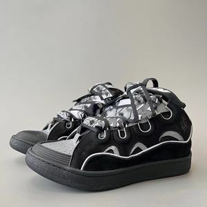 Combinaison de couleurs noir et blanc, nouvelles chaussures pour hommes à la mode, chaussures de créateur luxueuses, confortables, semelle épaisse, chaussures polyvalentes pour femmes - Product Image 1