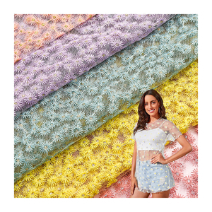 Chine vente chaude brodé 3d dentelle tissu marguerite indien tissus brodés pour vêtements pour enfants - Product Image 1
