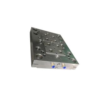 Servicio de Moldeo por Inyección OEM ODM de YIOT, Molde para Injetora para Carcasa de Robot Inteligente para Niños - Product Image 2