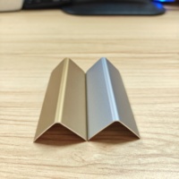 Profilé de carrelage en L en alliage d'aluminium pour protection des bords en céramique, design moderne, pour panneaux muraux 30x30, personnalisé par l'usine de Foshan
