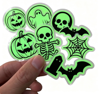 Autocollants imprimés d'Halloween auto-adhésifs, différentes couleurs de base de jour, vert fluorescent dans l'obscurité, découpés en forme de fantôme, citrouille, maison hantée