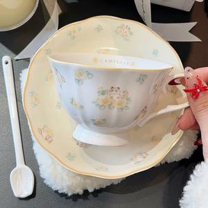 Service à thé et café vintage européen en céramique avec motif camélia, comprenant tasse, soucoupe et théière, coffret cadeau pour 2 personnes - Product Image 4