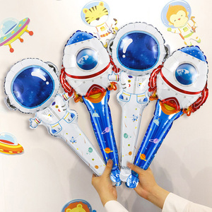 Razzo astronauta che tiene i palloncini di lamina a <span class=keywords><strong>tema</strong></span> spaziale per feste di compleanno alieni dischi volanti in mongolfiera in alluminio - Product Image 4