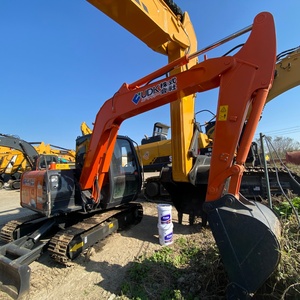 Pompe moteur d'excavatrice hydraulique sur chenilles Hitachi ZX60 d'occasion de 6 tonnes, importée, de haute qualité, sans inspection, pour travaux municipaux, en vente - Product Image 4