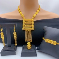 Parure de bijoux plaqué or 24 carats de Dubaï pour femme, comprenant collier pendentif, boucles d'oreilles, bracelet et bague, avec long pompon arabe en alliage, idéale pour mariage et mariée