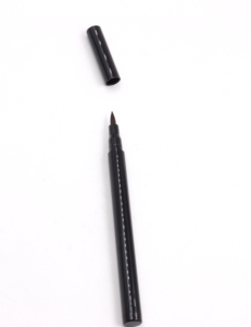 OEM ODM Eyeliner liquide mat à séchage rapide végétalien Eyeliner longue tenue pour les <span class=keywords><strong>yeux</strong></span> <span class=keywords><strong>sensibles</strong></span> <span class=keywords><strong>Eye</strong></span> <span class=keywords><strong>Liner</strong></span> personnalisable - Product Image 1