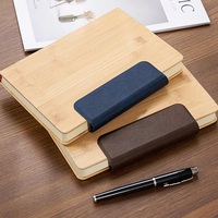 Carnet de notes professionnel en bambou de qualité supérieure, personnalisable avec gravure, couverture en tissu de luxe, fermeture magnétique, reliure cousue.