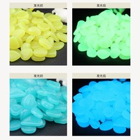 Qipuwei vend du sable de fond de réservoir de poisson chaud, des galets de paysage de plantes en pot, des pierres fluorescentes colorées, un St lumineux artificiel