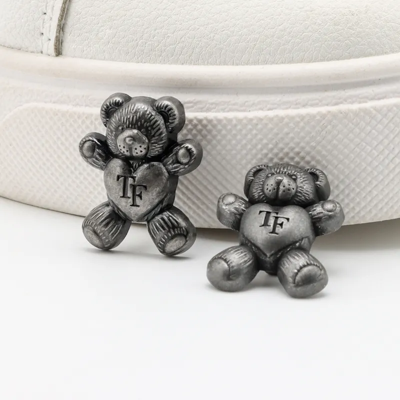 Пользовательские гравированные медведь металлические бирки с индивидуальным логотипом металлические шармы для обуви кружева для кроссовок
