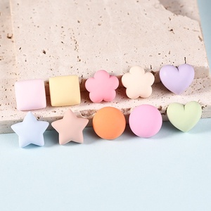 Thân Thiện Với Môi Frosted <span class=keywords><strong>Macaron</strong></span> <span class=keywords><strong>DIY</strong></span> Kem Keo Điện Thoại Trường Hợp Nhựa Phụ Kiện Năm Cánh Sao Trái Tim Nghệ Thuật Kẹp Tóc Tình Yêu Phong Cách - Product Image 3