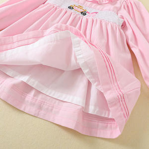 فستان كاجوال قصير الأكمام للفتيات بتصميم خط A مع ياقة دانتيل حلوة وتصميم مطاطي مصنوع من القطن بأسلوب بريطاني لطيف للأميرات الصغيرات - Product Image 4