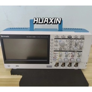 Oscilloscope numérique Tektronix TBS2104X 100M-2G, 4 canaux avec sonde - Product Image 1