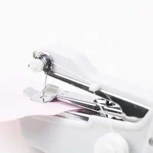 Mini machine à coudre portable avec kit de couture Offre Spéciale à outils ménagers portables