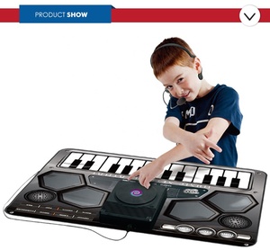 Strumento musicale giocattolo di alta qualità per tastiera per bambini a percussione set di tamburi per giochi musicali per bambini con tappetini per pianoforte ecologici - Product Image 3