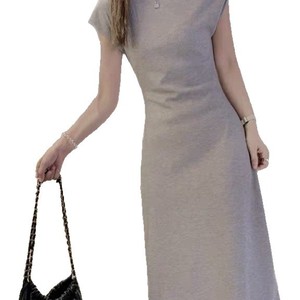 فستان نسائي صيفي رمادي عتيق الطراز بكتف واحد مائل، بأكمام قصيرة وخصر مرتفع، ضيق ومصمم لتنحيف الجسم، بطول متوسط - Product Image 5