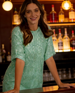 Robe courte à sequins vert clair pour femmes grandes tailles, coupe ample, manches courtes, robe de soirée scintillante - Product Image 4