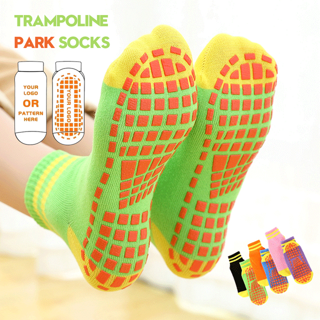 High Quality Custom Logo Jump Socks for Trampoline Bounce House Park Grip Socks Custom Logo Non-Slip Design Trampoline Socks