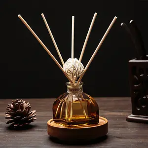 Vente chaude déodorant pour la décoration de la maison parfum en expansion sans feu aromathérapie huile essentielle bâton de rotin 50ml