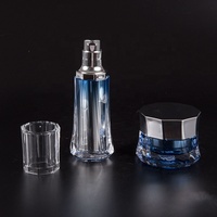 Emballage de flacon cosmétique en acrylique en forme de jupe personnalisée