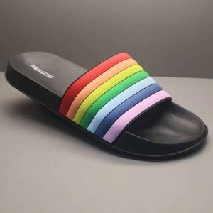 Özel Logo gökkuşağı slaytlar sandalet terlik bayanlar ev terlik kapalı banyo plaj sandaletleri terlik kadınlar için - Product Image 5