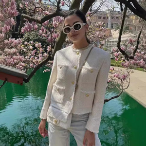 New Raw Edge Nhỏ Thơm Phong Cách Chic Top Len Áo Khoác Ngắn Mùa Thu Mùa Đông Thời Trang Cổ Điển Phụ Nữ Của Áo Khoác - Product Image 3