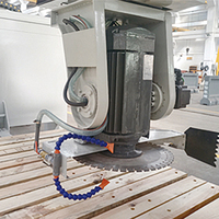 Machine de découpe automatique à pont JULUN de conception avancée à 5 axes CNC pour dalles de marbre, granit et quartz, haute précision