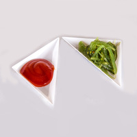 Assiette triangulaire transparente en plastique jetable pour sauces, assaisonnements, collations, gâteaux et pâtisseries – Vente en gros