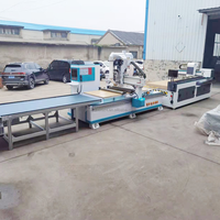 Máquina enrutadora CNC AR1530 de producción de muebles con mesa de descarga de carga automática y software de anidación