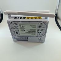 Modelo ONU 9Lights HG8546M Xpon 1GE+3FE+1TEL+1USB+2.4G WIFI de Banda Única para Uso FTTH con Conector SC UPC