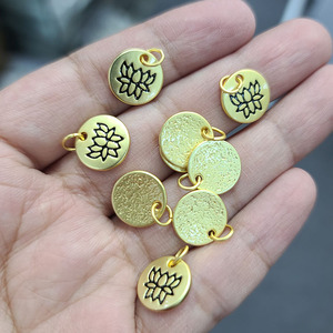 Liontin Simbol Ohm <span class=keywords><strong>Om</strong></span> Yoga Spiritual Berlapis Emas Matte JS1700, Liontin Lotus, Liontin Buddha untuk Gelang - Product Image 2