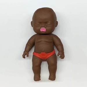 Poupée noire Natasha, jouet anti-stress à rebond lent, outil de relaxation, figurine en caoutchouc noir à presser - Product Image 3