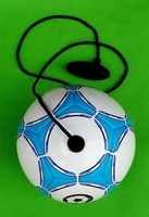PRIDO SKILL BALL-32 Yüksek Kaliteli Futbol Antrenman Topu, İpli ve Saplı, Logolu Tasarım, Düşük Hava Tutuculu, Boyut 2