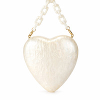 Nouveaux sacs de soirée en acrylique en forme de cœur avec chaîne, style luxe, sacs à main blancs en coquille de perle, pochettes en polyester, vente en gros