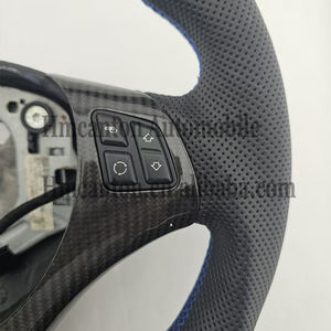 Volante Deportivo de Fibra de Carbono con Cuero Perforado y Costuras Azules para BMW Serie 3 E90 E91 E92 E93 - Product Image 4