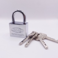 Cerradura Cuadrada de Hierro Niquelado KICO de 30 mm con Llaves de Espiga, Modelo de Grosor