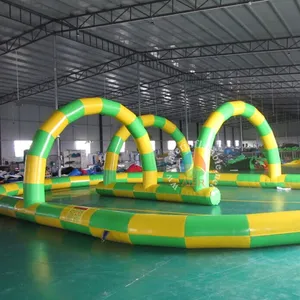 ตลกเกมกีฬารีโมทคอนโทรลรถประเภท Inflatable Race Track เล่นอุโมงค์