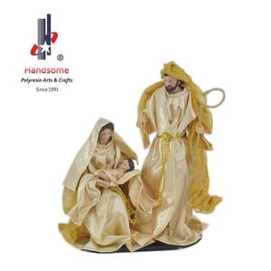 Estatua de la Sagrada Familia de Resina Hecha a Mano HANDSOME HS360123, 33 cm, Escultura Religiosa con Detalles Pintados a Mano, Decoración Navideña Duradera para el Hogar - Product Image 2