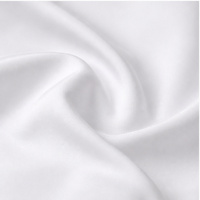 Tissu sergé en coton et polyester TC65/35 respirant et confortable avec traitement imperméable pour uniformes ou vêtements de travail