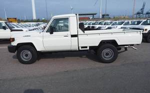 Toyota <span class=keywords><strong>Land</strong></span> <span class=keywords><strong>Cruiser</strong></span> S79 <span class=keywords><strong>HZJ</strong></span> <span class=keywords><strong>79</strong></span> de Segunda Mano en Excelentes Condiciones, Cabina Individual, 4.2L Diésel, Manual - Product Image 4