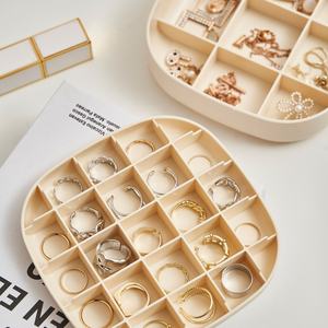MONR 보석 플라스틱 주최자 반지 귀걸이 장식용 분리형 칸막이 경량 투명 뚜껑 보관함 - Product Image 6