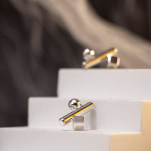 ต่างหูสกรูชุบเงินแบบเรียบง่ายรูปทรงเรขาคณิตกระบอกเล็กๆสไตล์วินเทจคลาสสิก925 - Product Image 2