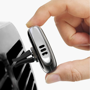 Accessoires d'intérieur de voiture Logo personnalisé Rafraîchisseur d'air de voiture en alliage métallique Porte-<span class=keywords><strong>parfum</strong></span> de voiture Diffuseur de <span class=keywords><strong>parfum</strong></span> - Product Image 2