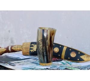 Vaso para beber cuerno de búfalo natural hecho a mano, perfecto para un auténtico estilo rústico, disfruta de tu bebida favorita - Product Image 1