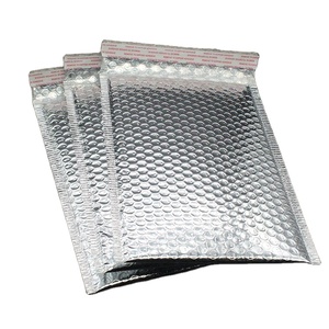 Enveloppes à bulles holographiques argentées 6x9, échantillon gratuit, emballage d'expédition personnalisé, enveloppe à bulles rembourrée - Product Image 1