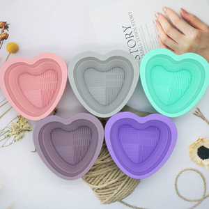 Bol de nettoyage pliable en silicone en forme de cœur pour pinceaux de maquillage, avec logo personnalisé, tapis de lavage pour cosmétiques, outil de nettoyage pour pinceaux de beauté - Product Image 3