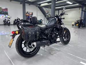 Motocicleta Honda CM300 para Turismo, Monocilíndrica, Refrigerada por Agua, de Cuatro Tiempos, Disponible para Exportación - Product Image 4