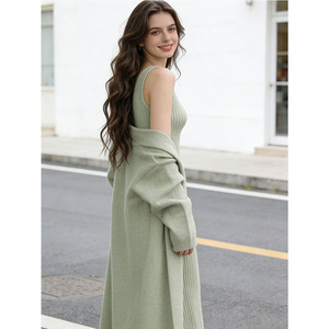 Completo in <span class=keywords><strong>maglia</strong></span> da donna 2 pezzi Primavera 2026, Abito midi senza maniche a costine con scollo a V + Cardigan lungo aperto, Elegante <span class=keywords><strong>outfit</strong></span> casual in <span class=keywords><strong>maglia</strong></span> - Product Image 2