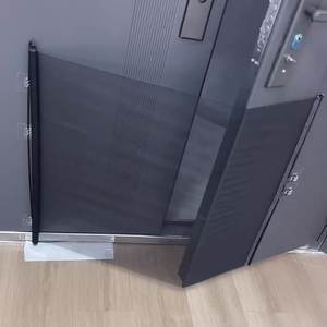 Nouvelle porte <span class=keywords><strong>extensible</strong></span> pour animaux de compagnie pour chats chiens sans perceuse barrière intérieure largeur réglable fournitures pour animaux de compagnie - Product Image 2