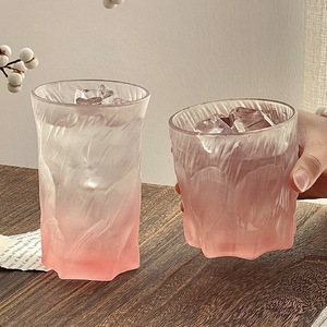 Tazza in Vetro Rosa Resistente al Calore, Design Moderno Minimalista Senza Stelo e Senza Coperchio, Colore Solido, Ecologica per Uso Domestico - Product Image 1