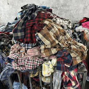 Camisas Xadrez de Segunda Mão por Atacado, Camisas de Flanela Usadas em Cores Variadas, Camisas de Algodão de Manga Longa Casuais para Homens e Mulheres - Product Image 3